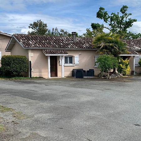 Sabazan Petite Maison Dans Un Village Du Gers מראה חיצוני תמונה